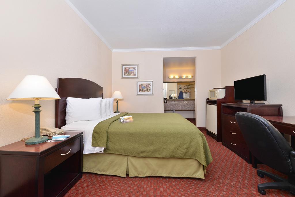 Quality Inn Temecula Valley Wine Country Экстерьер фото