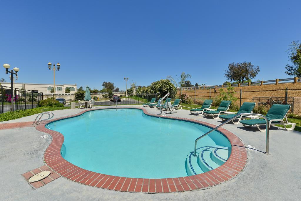 Quality Inn Temecula Valley Wine Country Экстерьер фото